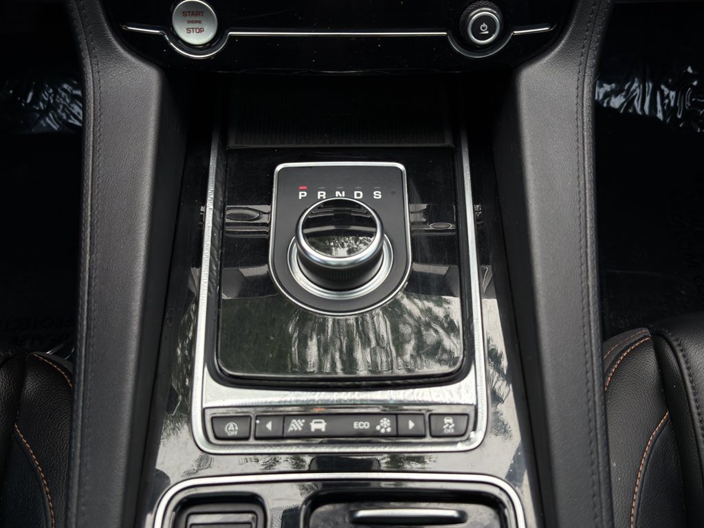 Used 2020 Jaguar F-PACE Prestige AWD/4WD image 19