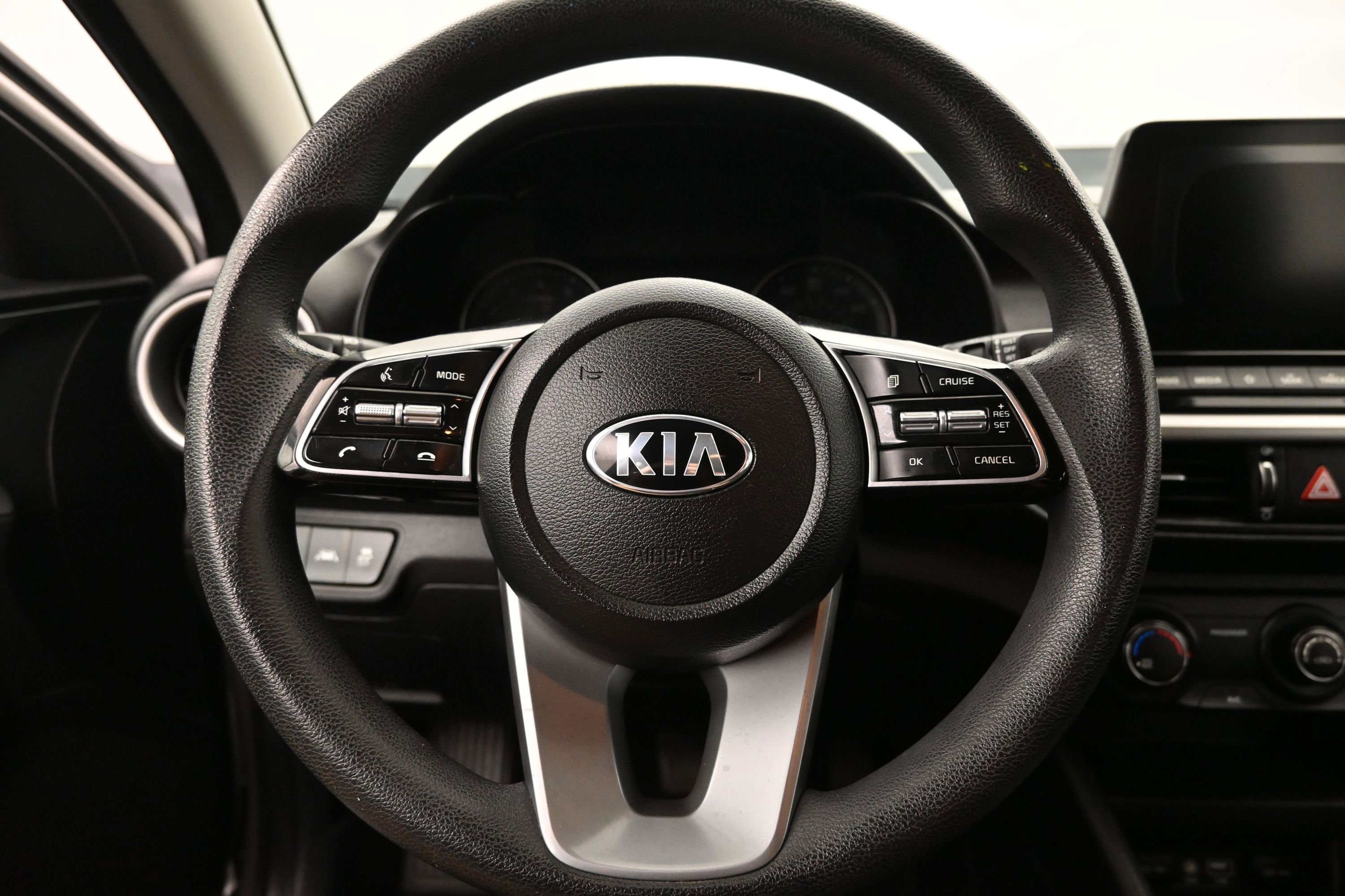 Used 2020 Kia Forte LXS FWD image 13