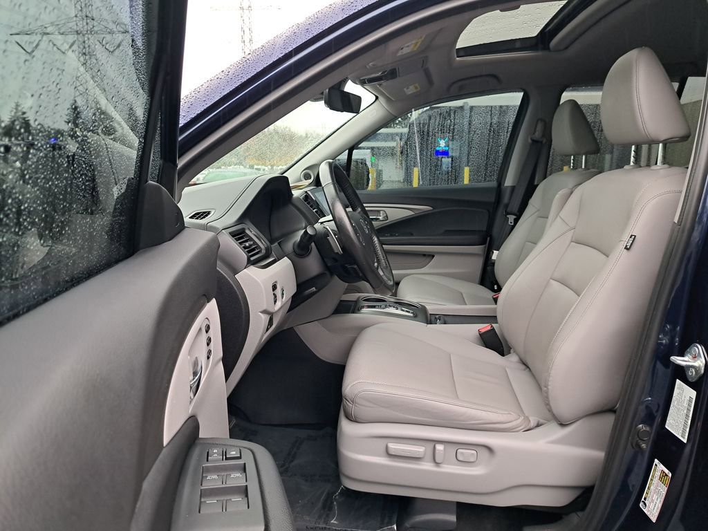 Used 2023 Honda Ridgeline RTL-E image 12