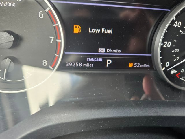 Used 2022 Nissan Rogue SV image 3