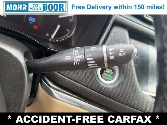 Used 2018 Cadillac XT5 FWD image 18