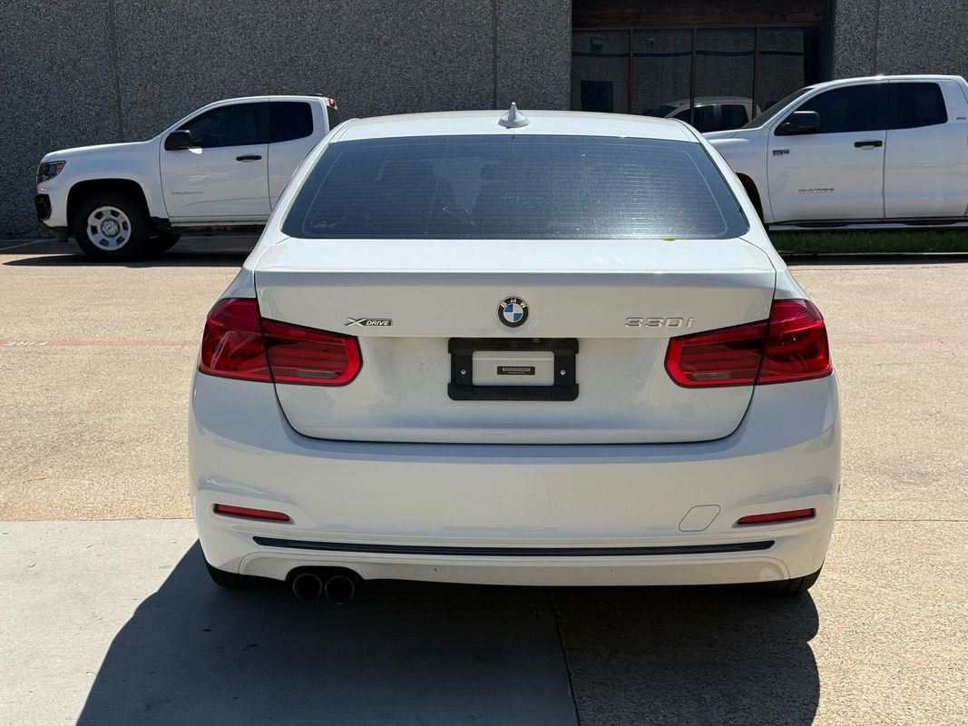 Used 2018 BMW 330i xDrive Sedan AWD/4WD image 5
