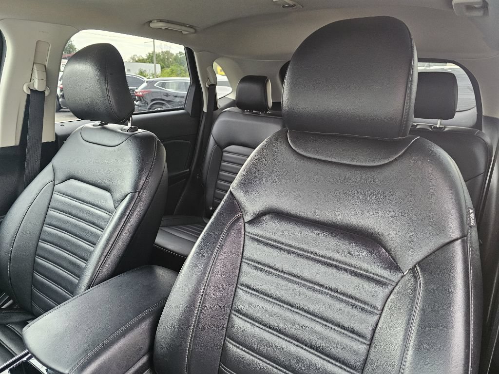 Used 2019 Ford Edge SEL w/ Equipment Group 201A AWD/4WD image 18