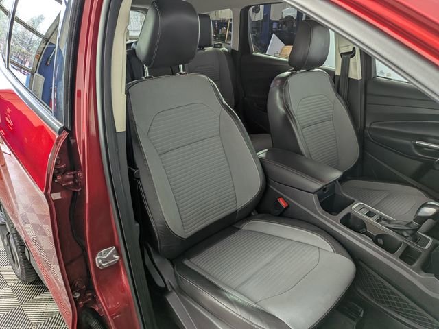 Used 2019 Ford Escape SE FWD image 30