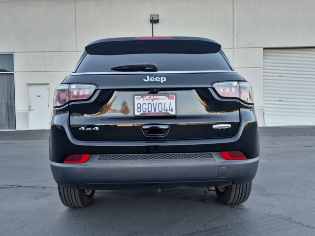 Used 2018 Jeep Compass Latitude AWD/4WD image 7