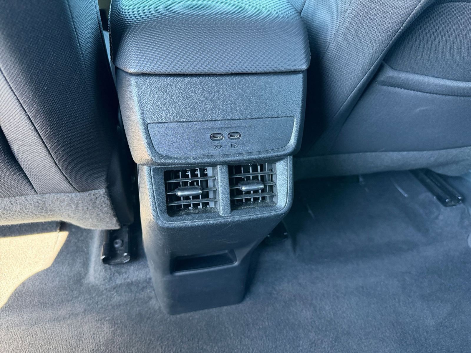 Used 2025 Chevrolet Equinox LT image 23