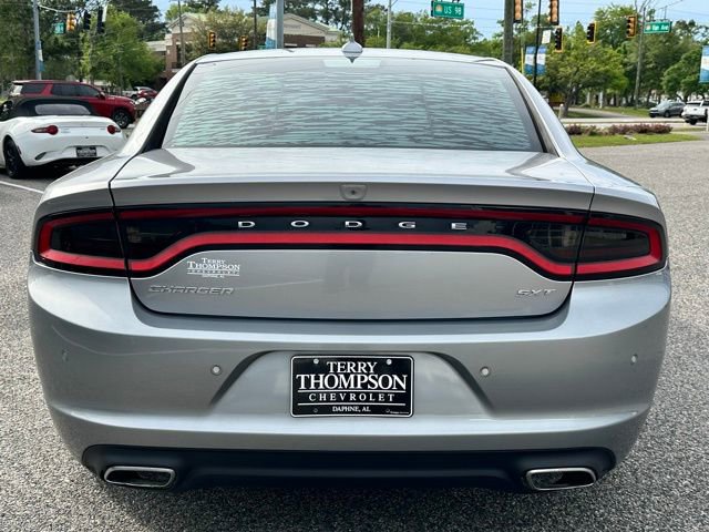 Used 2018 Dodge Charger SXT Plus RWD image 3