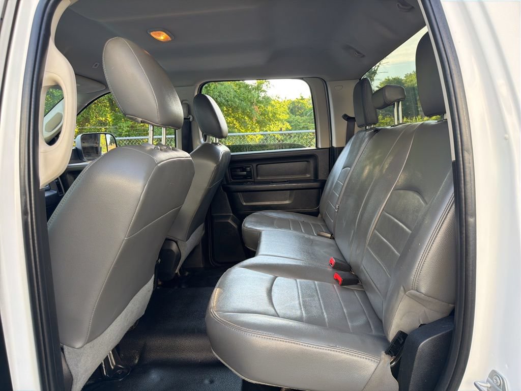 Used 2017 RAM 5500 Crew Cab Tradesman w/ Ambulance Prep Group RWD image 23