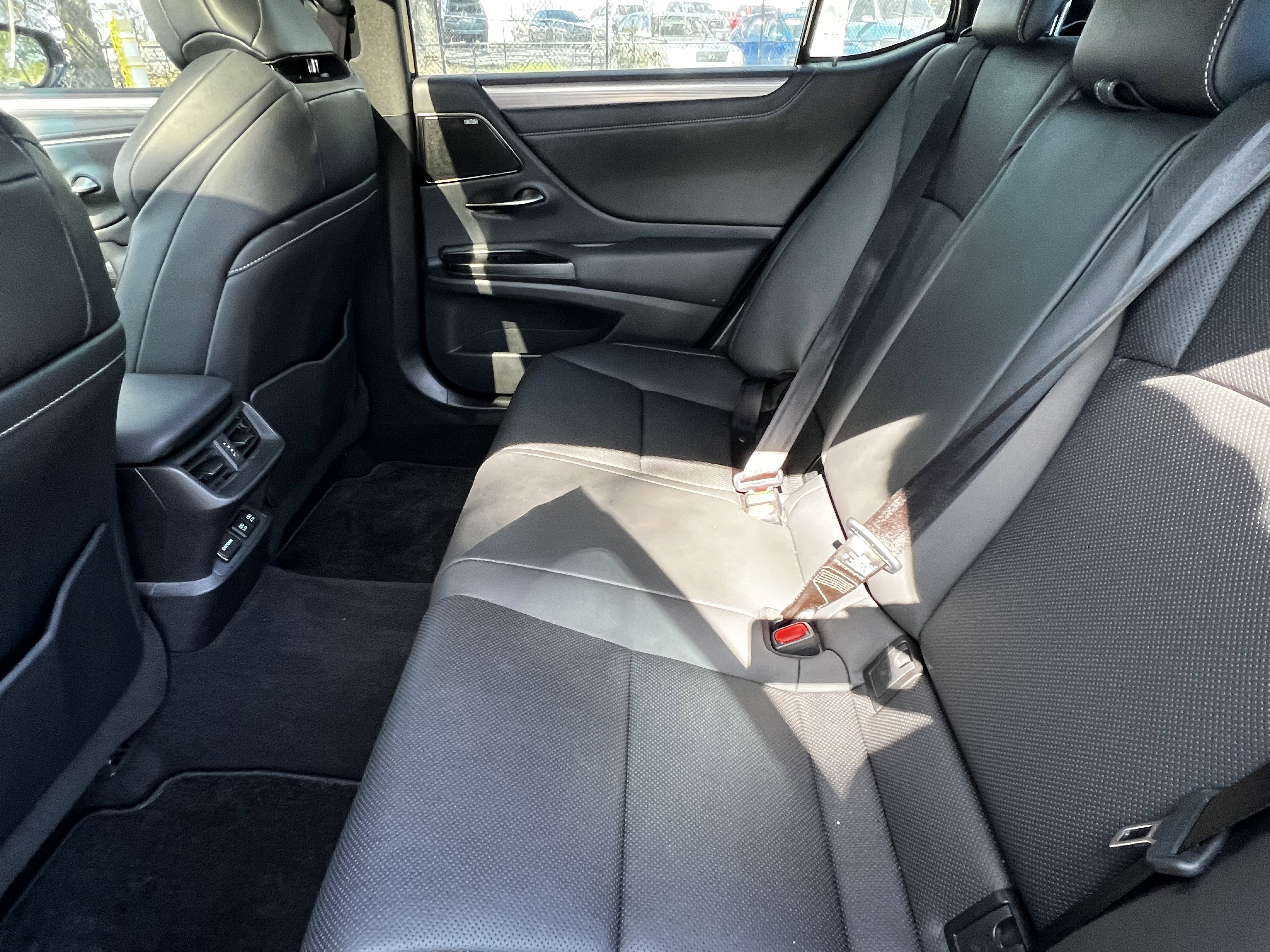 Used 2019 Lexus ES 350 F Sport w/ Accessory Package 2 image 31