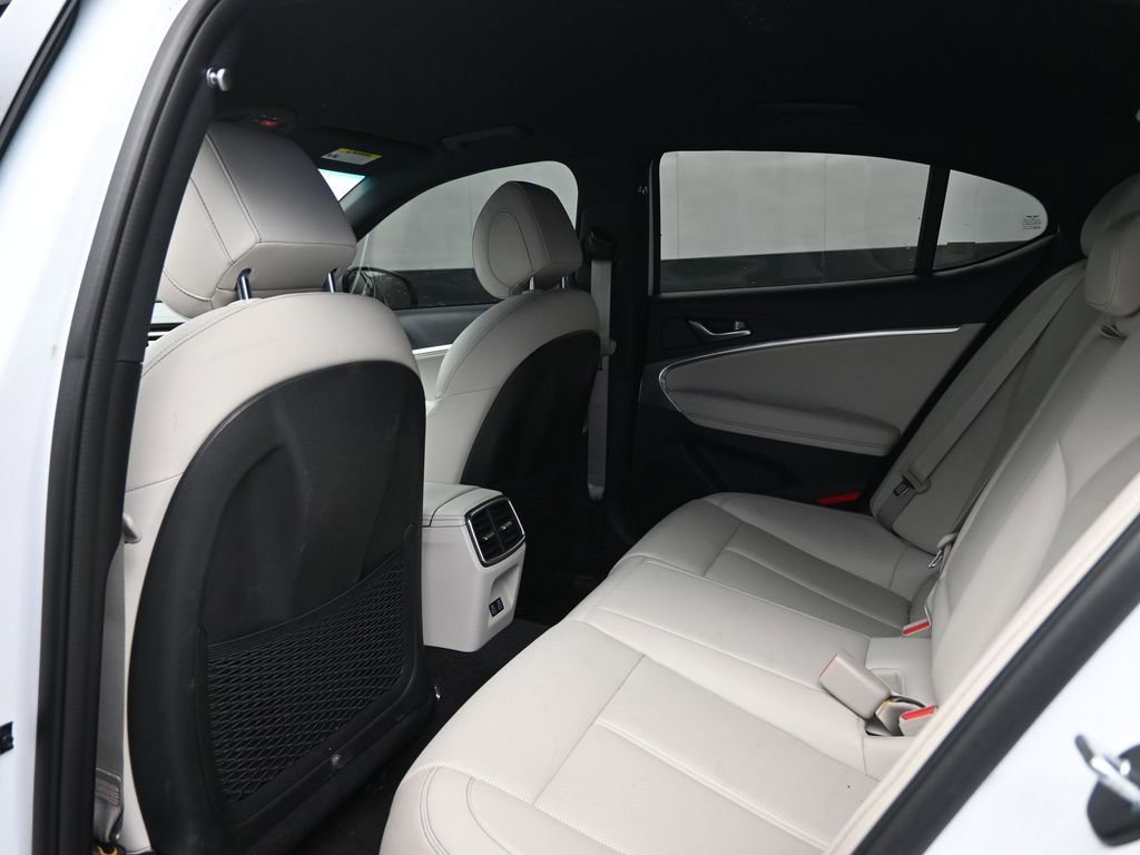 Used 2025 Genesis G70 2.5T AWD/4WD image 26
