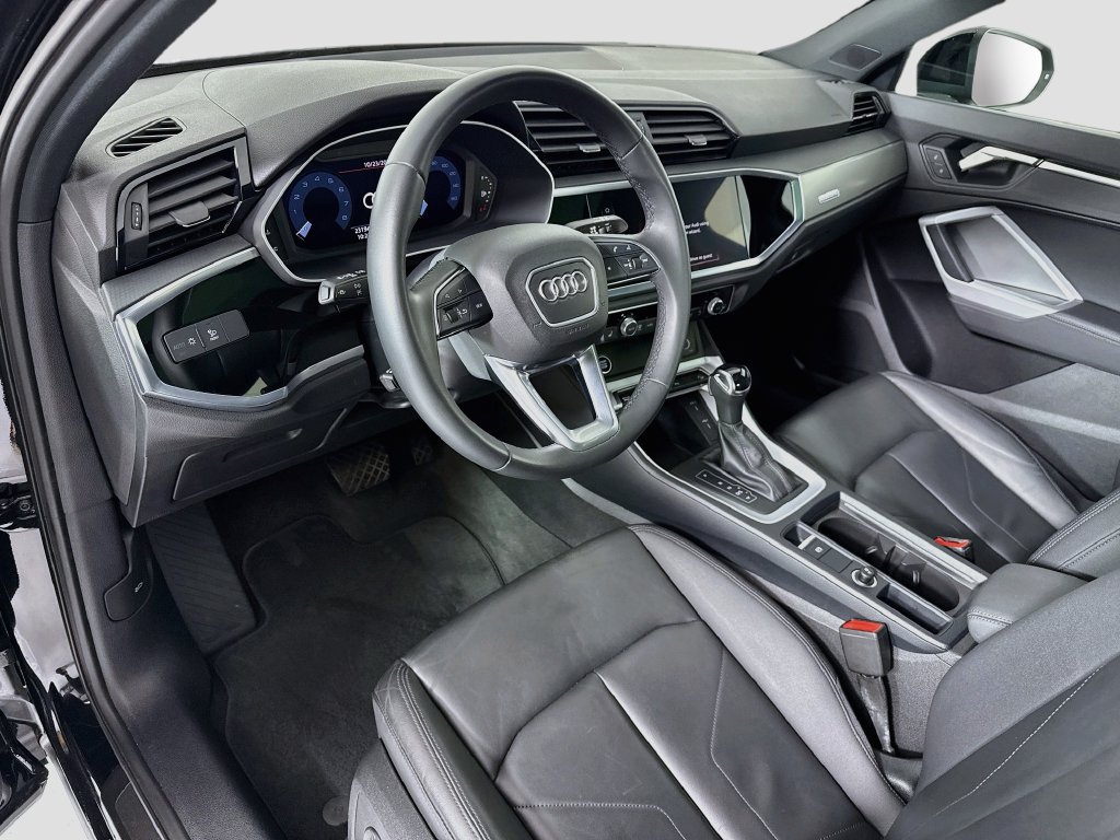 Certified 2023 Audi Q3 2.0T Premium w/ Convenience Package AWD/4WD image 9