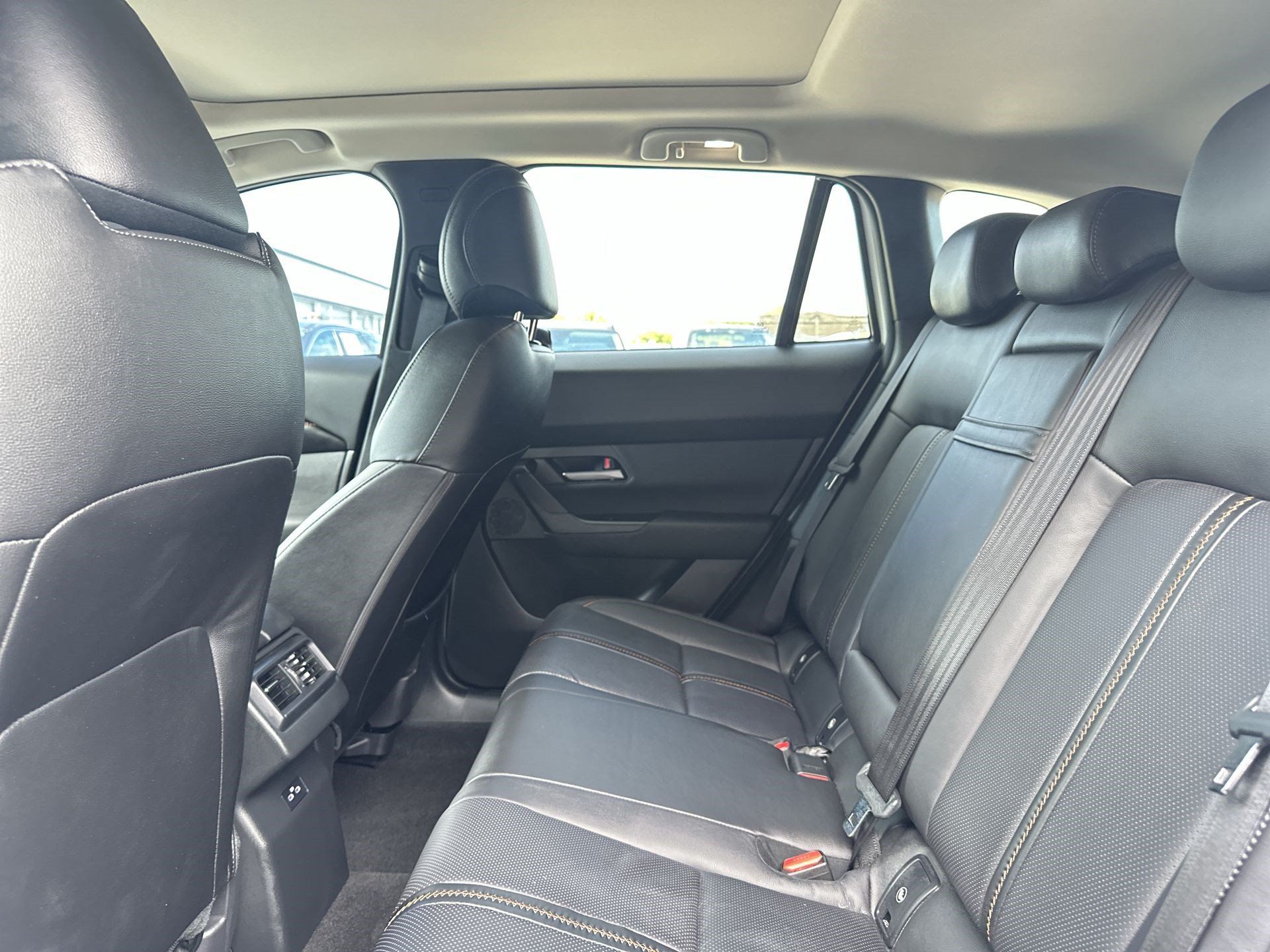 Used 2025 MAZDA CX-50 AWD 2.5 Hybrid w/ Weather Package image 22