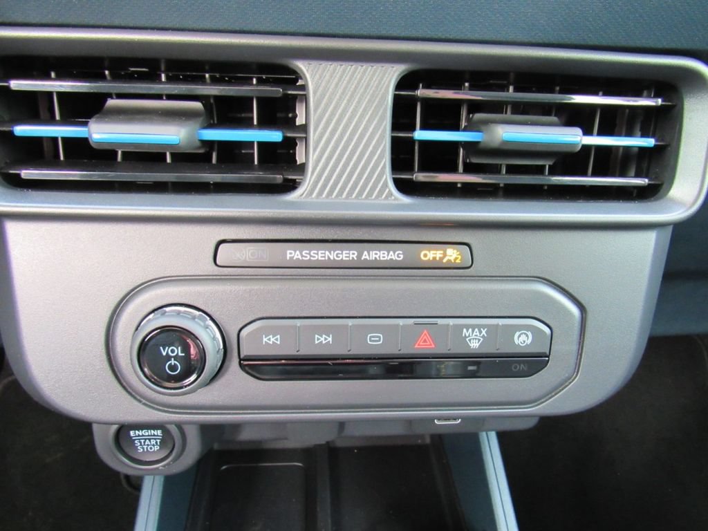 Certified 2026 Ford Maverick Lobo AWD/4WD image 21