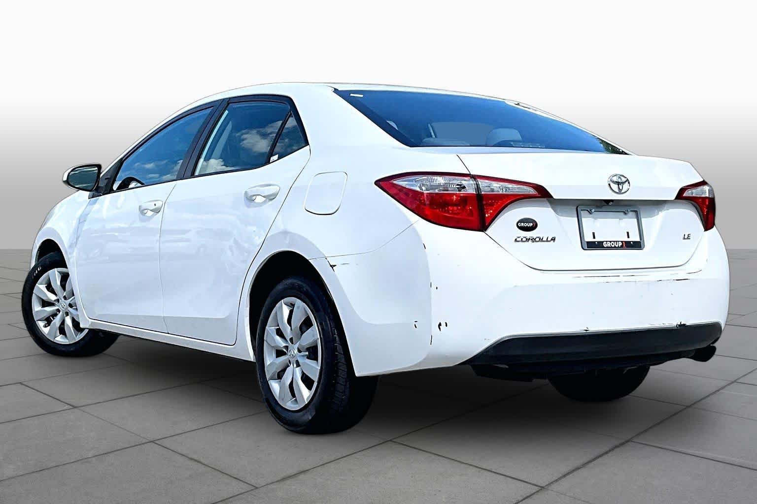 Used 2015 Toyota Corolla LE FWD image 12