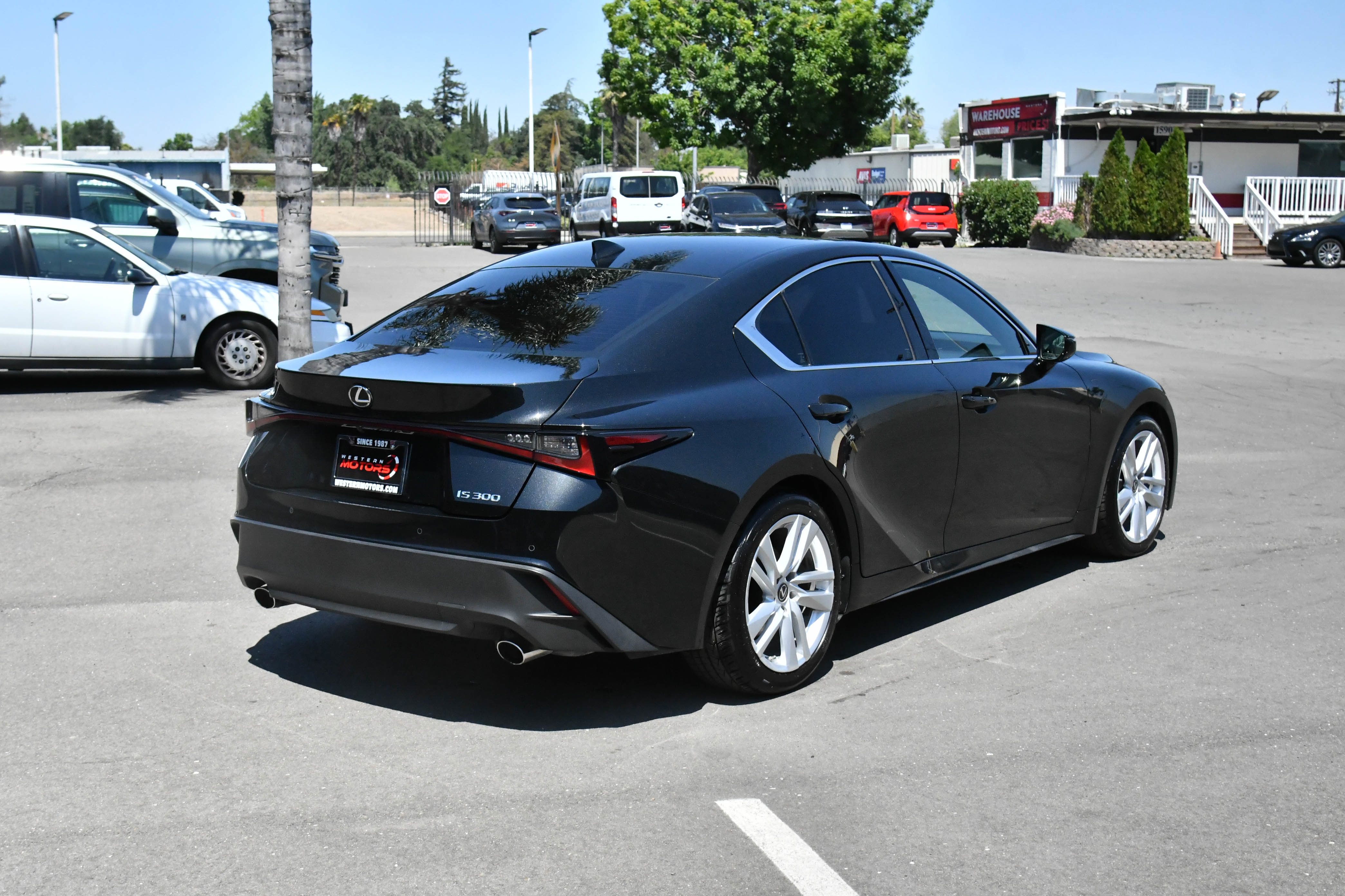 Used 2021 Lexus IS 300 w/ Comfort Package RWD image 8