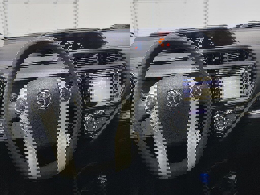 Used 2016 Toyota Prius C Persona Series image 12