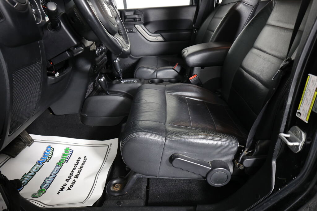 Used 2012 Jeep Wrangler Unlimited Sport AWD/4WD image 13