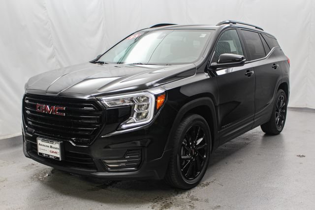 Used 2023 GMC Terrain SLE w/ Elevation Edition FWD image 5