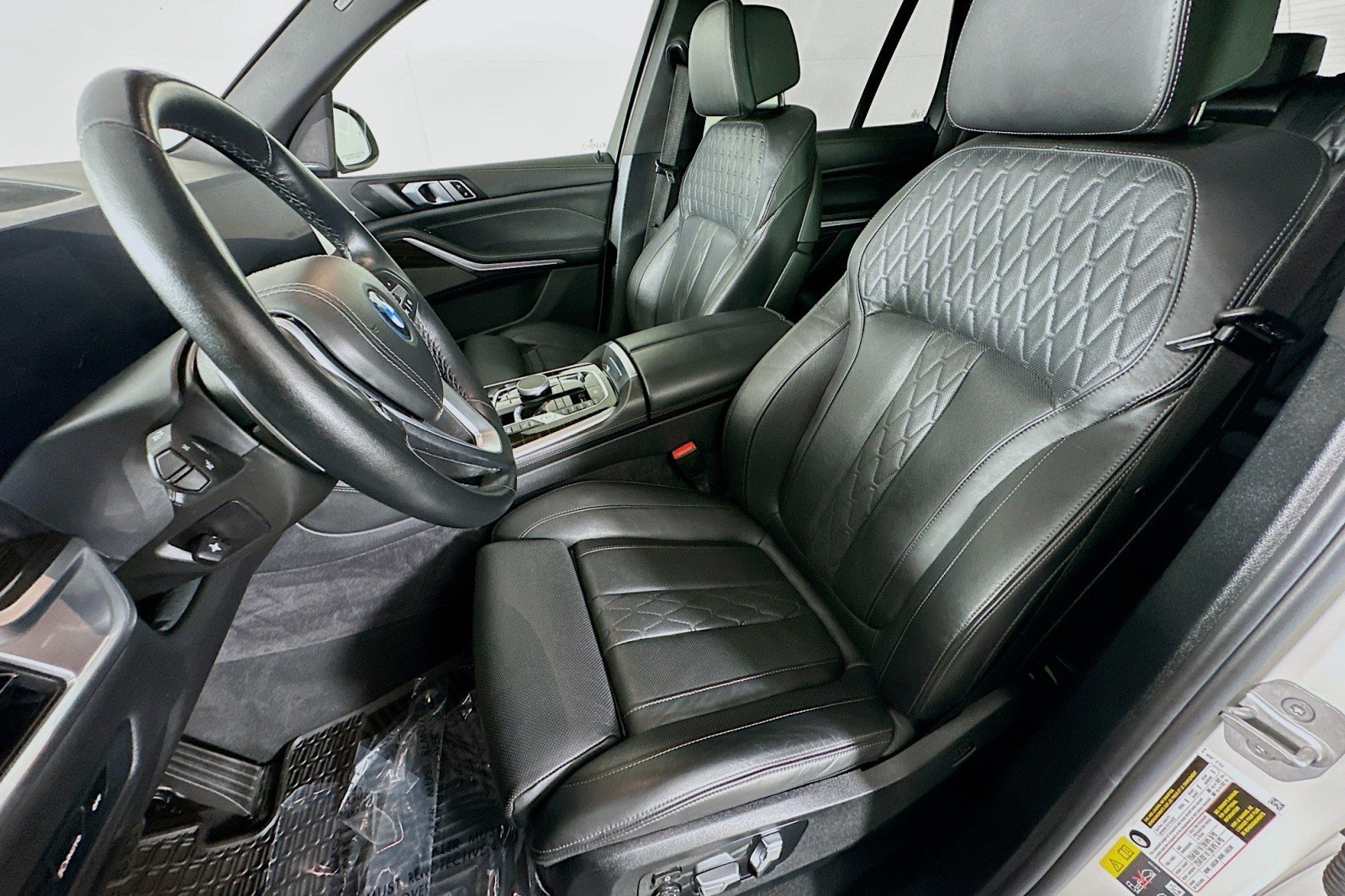 Used 2025 BMW X5 xDrive50e AWD/4WD image 18