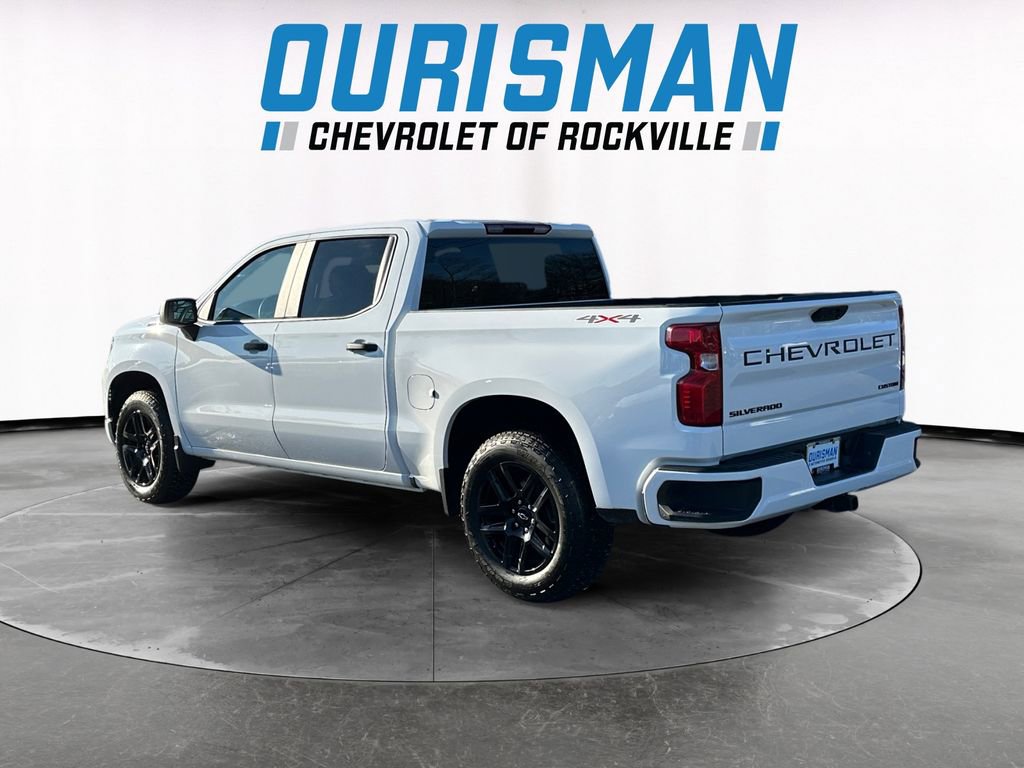 Used 2025 Chevrolet Silverado 1500 Custom w/ LPO, Dark Essentials Package image 4