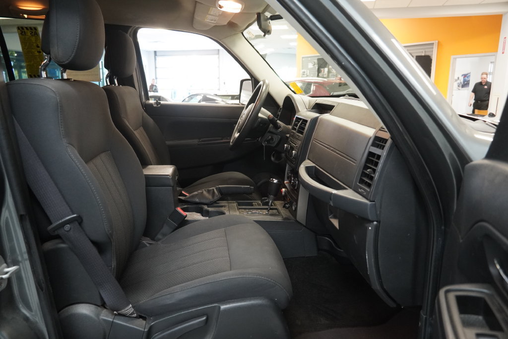 Used 2012 Jeep Liberty Sport AWD/4WD image 34