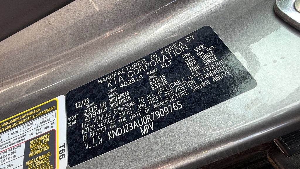 Used 2024 Kia Soul LX w/ Option Group 015 FWD image 30