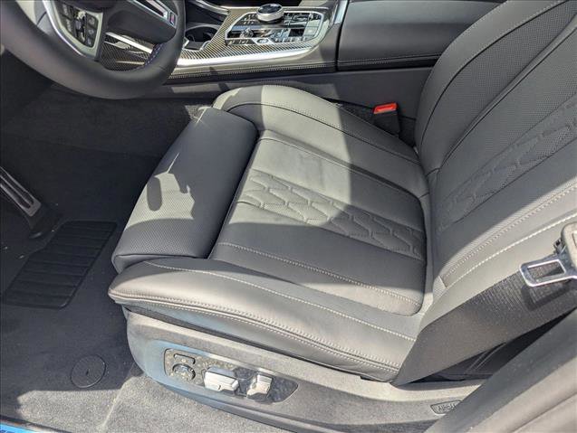 New 2026 BMW X7 M60i image 4