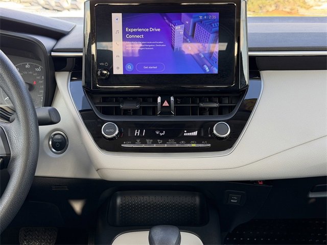 Used 2025 Toyota Corolla LE image 21
