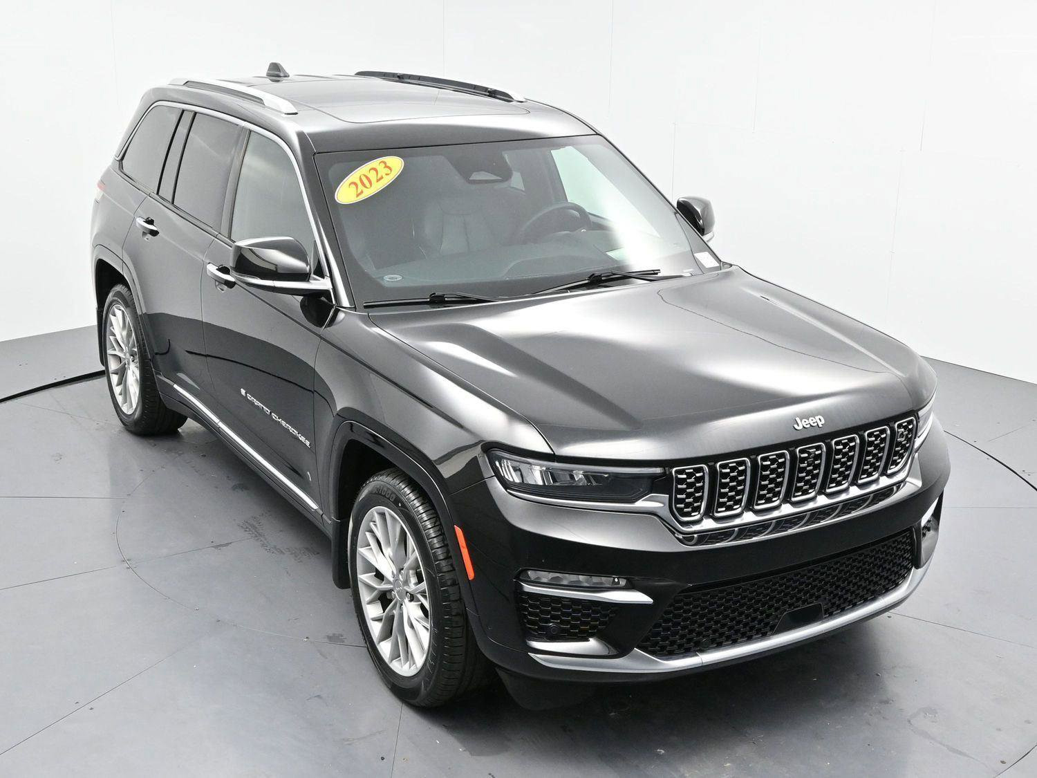 Used 2023 Jeep Grand Cherokee Summit w/ Adv Protech Group IV AWD/4WD image 43