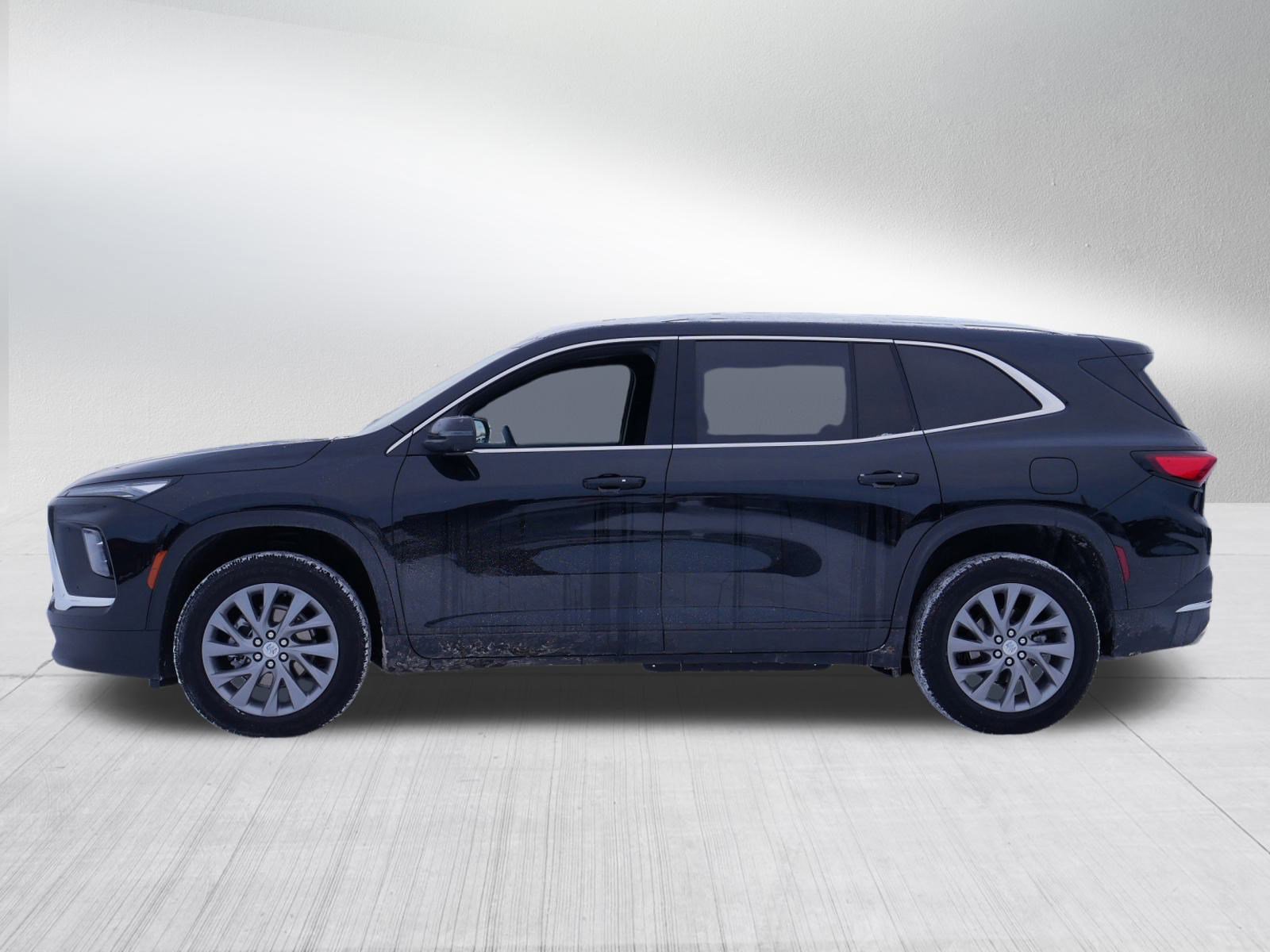 Certified 2025 Buick Enclave Preferred image 4