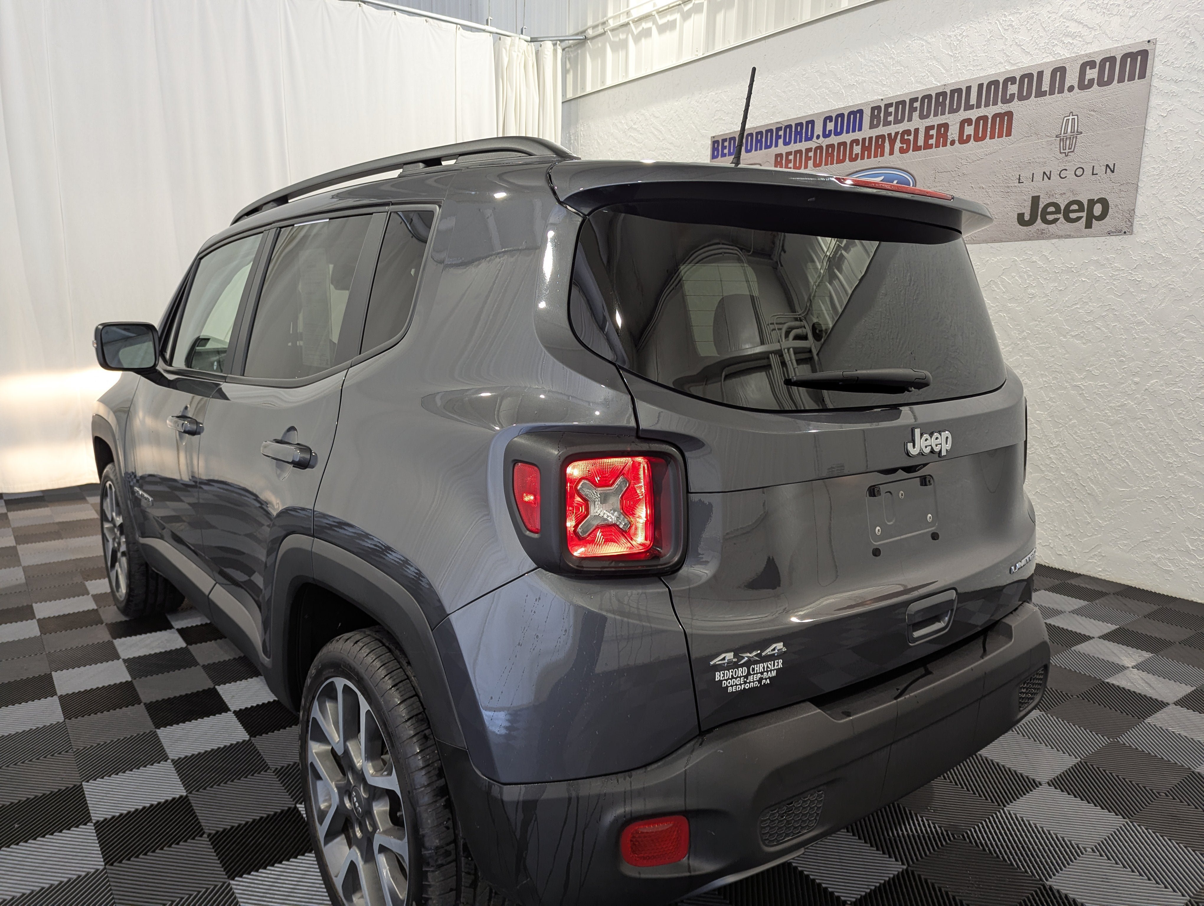 Used 2022 Jeep Renegade Limited w/ Sun, Sound & Wheels Group AWD/4WD image 10