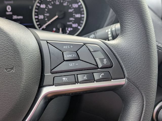 Used 2025 Nissan Sentra SV FWD image 18