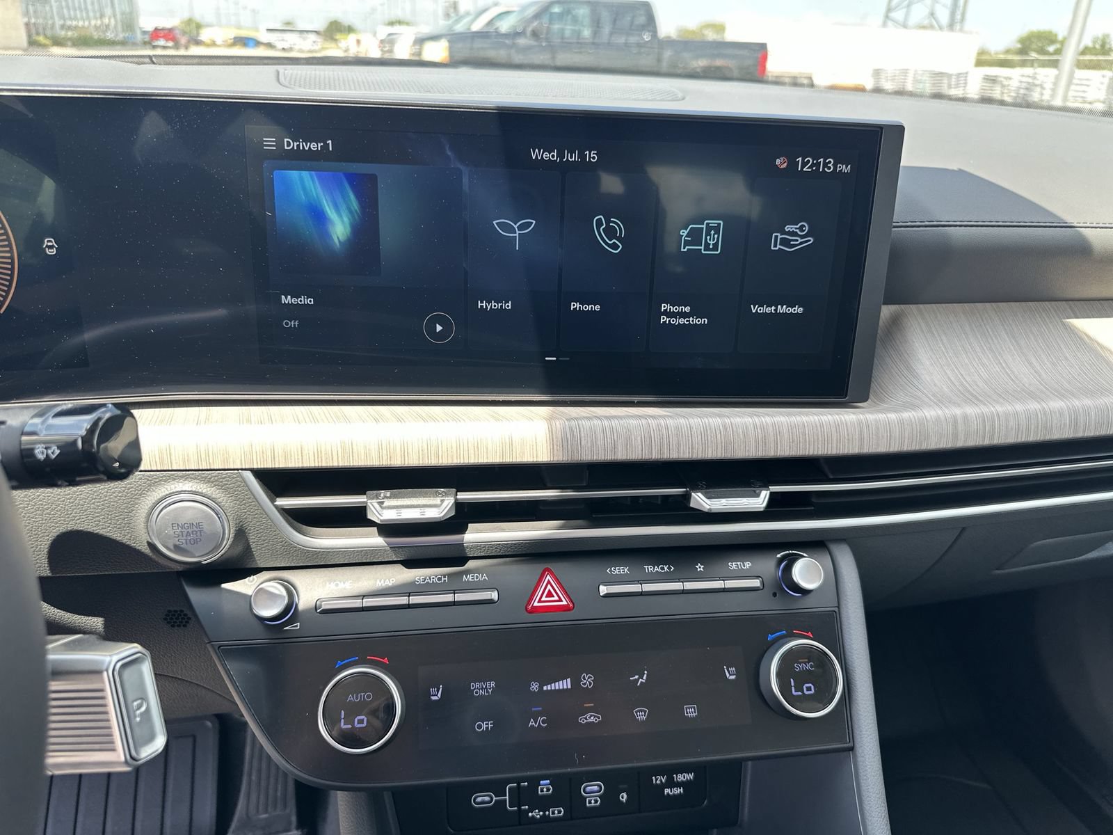 Used 2025 Hyundai Sonata SEL FWD image 13
