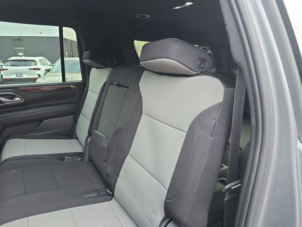 Used 2022 GMC Yukon XL SLE image 15