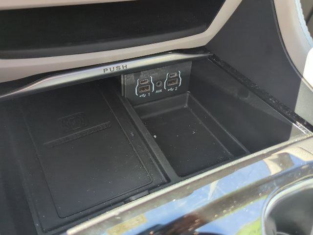 Certified 2023 Chrysler Pacifica Limited FWD image 20