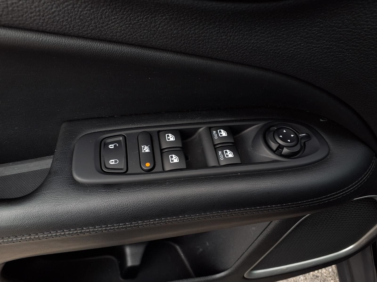 Used 2019 Jeep Compass Latitude AWD/4WD image 17