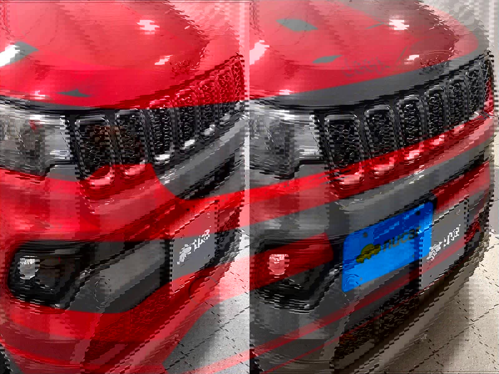 Used 2023 Jeep Compass Limited image 31