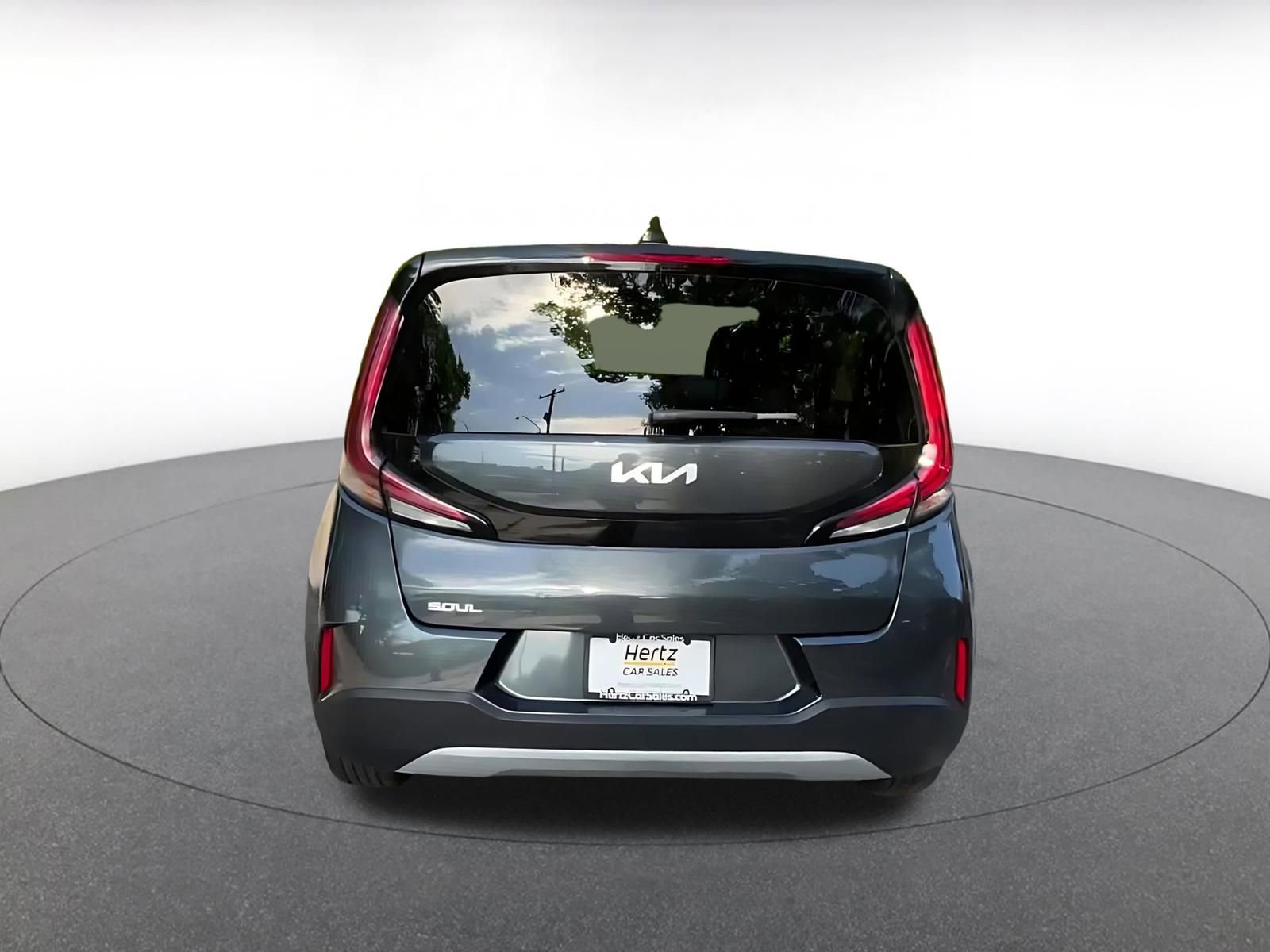 Used 2025 Kia Soul LX w/ LX Technology Package FWD image 12