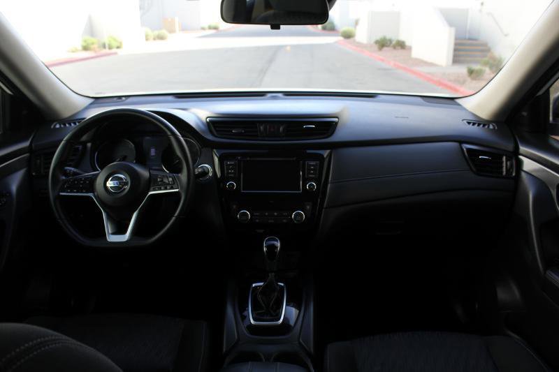 Used 2020 Nissan Rogue SV image 20