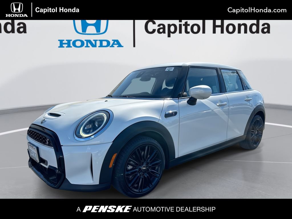 Used 2023 MINI Cooper S image 1