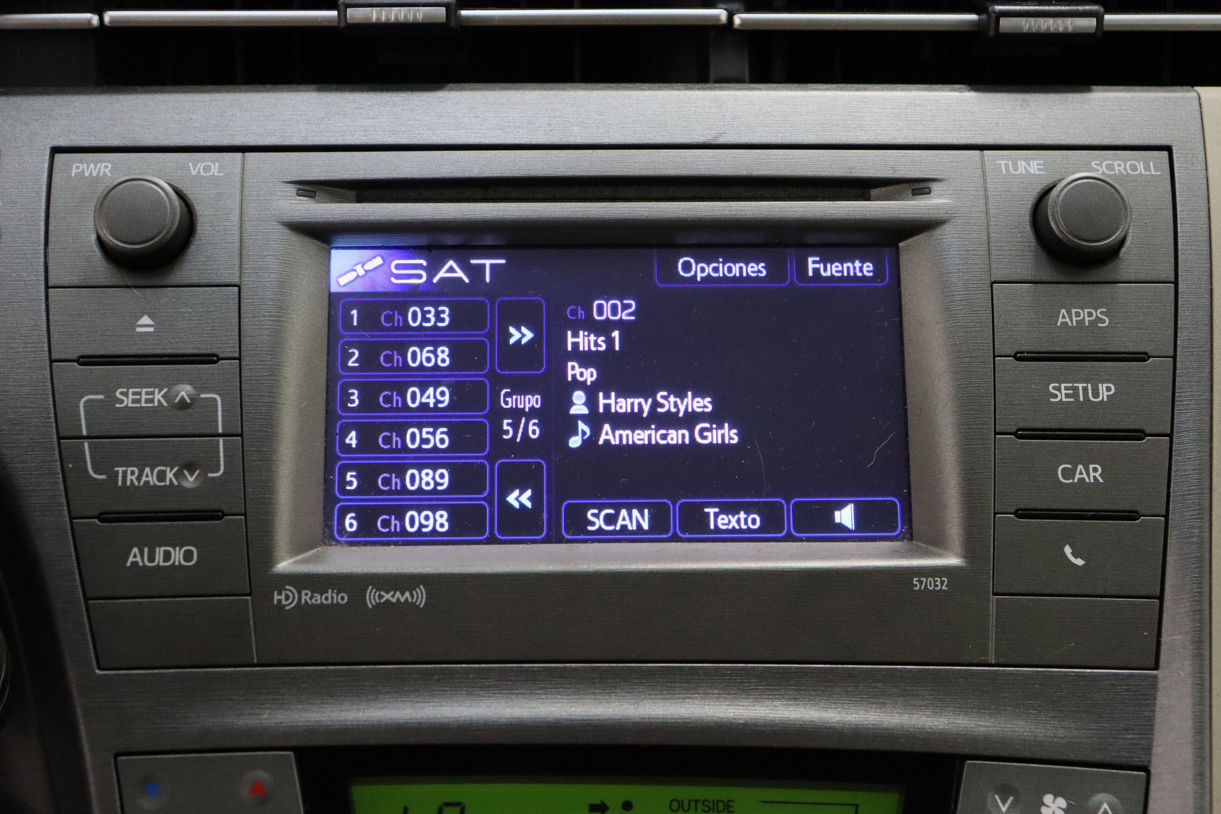 Used 2014 Toyota Prius Three FWD image 18