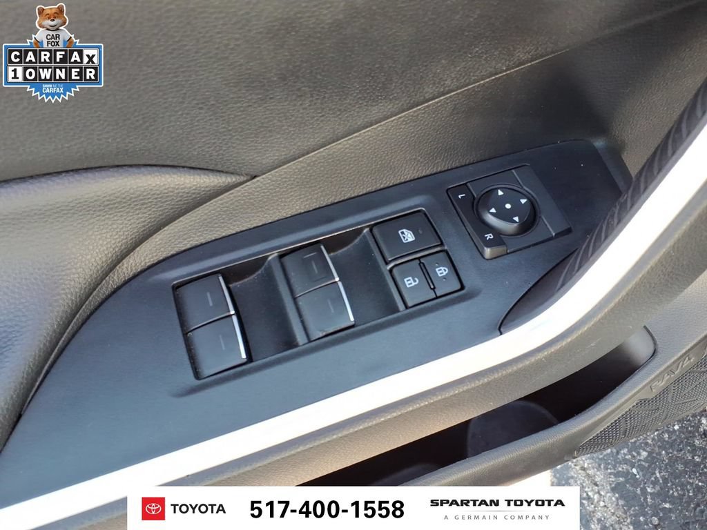 Used 2024 Toyota RAV4 XLE FWD image 16