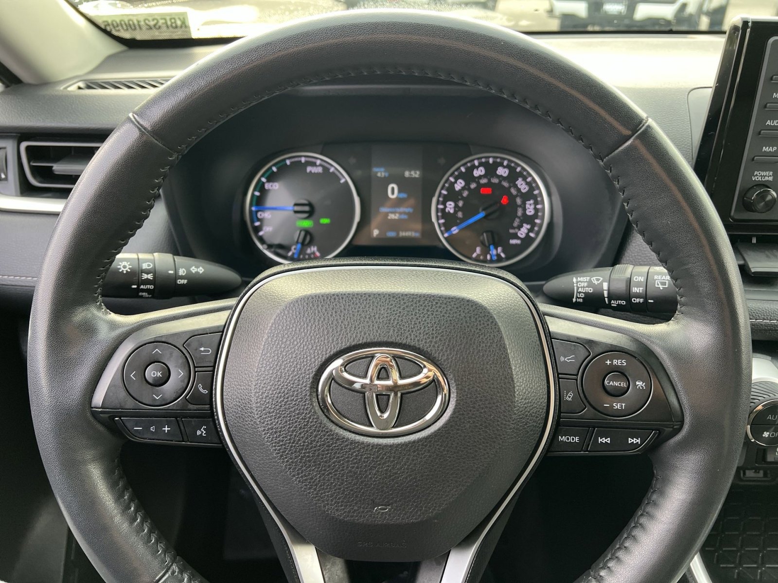 Used 2021 Toyota RAV4 XLE image 16