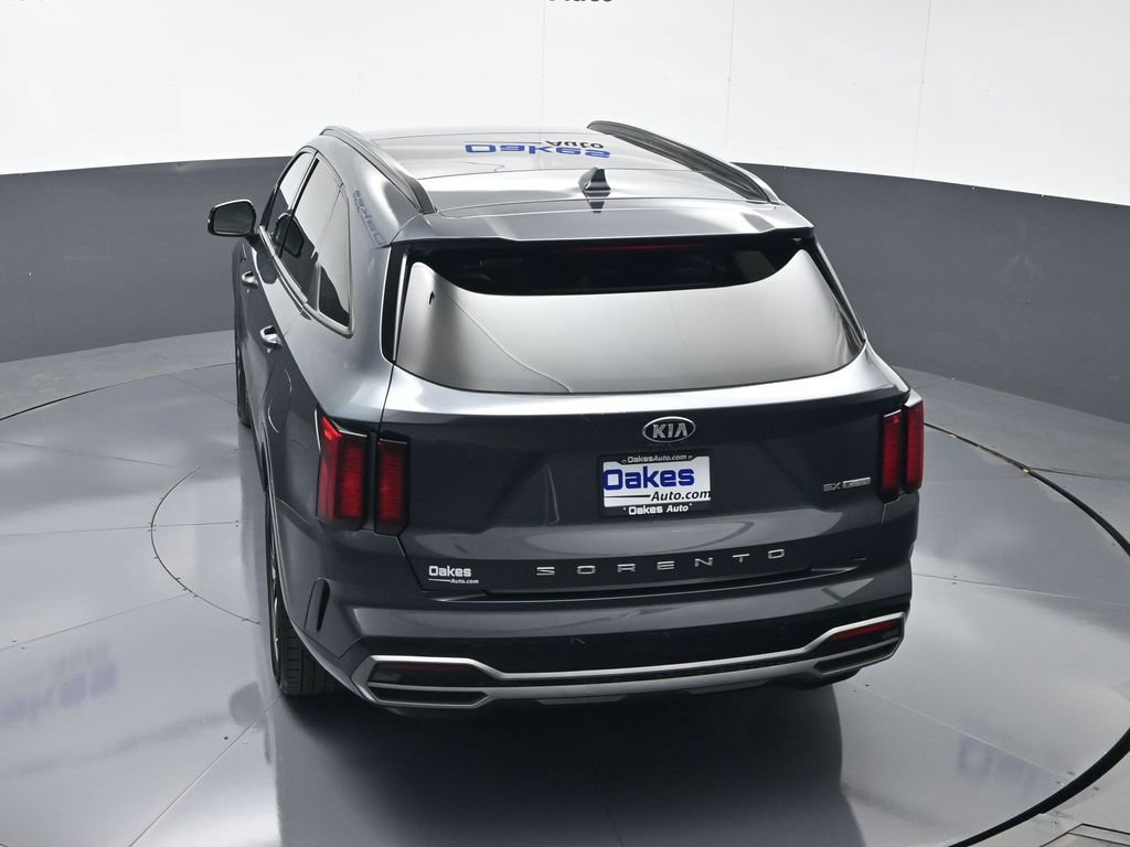 Certified 2021 Kia Sorento EX w/ Panoramic Sunroof Package FWD image 55