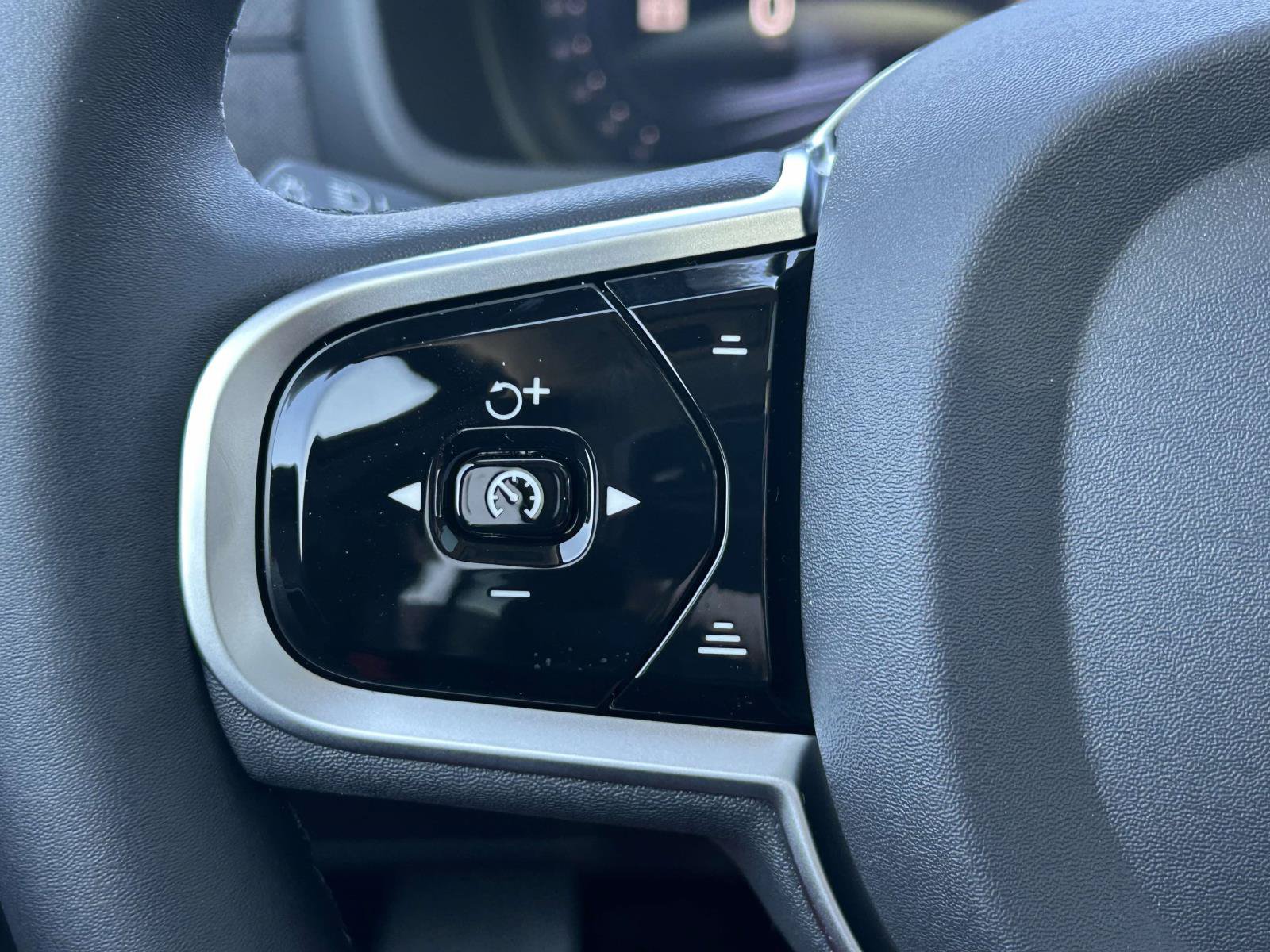 New 2026 Volvo XC90 B6 Ultra w/ Lounge Package AWD/4WD image 21