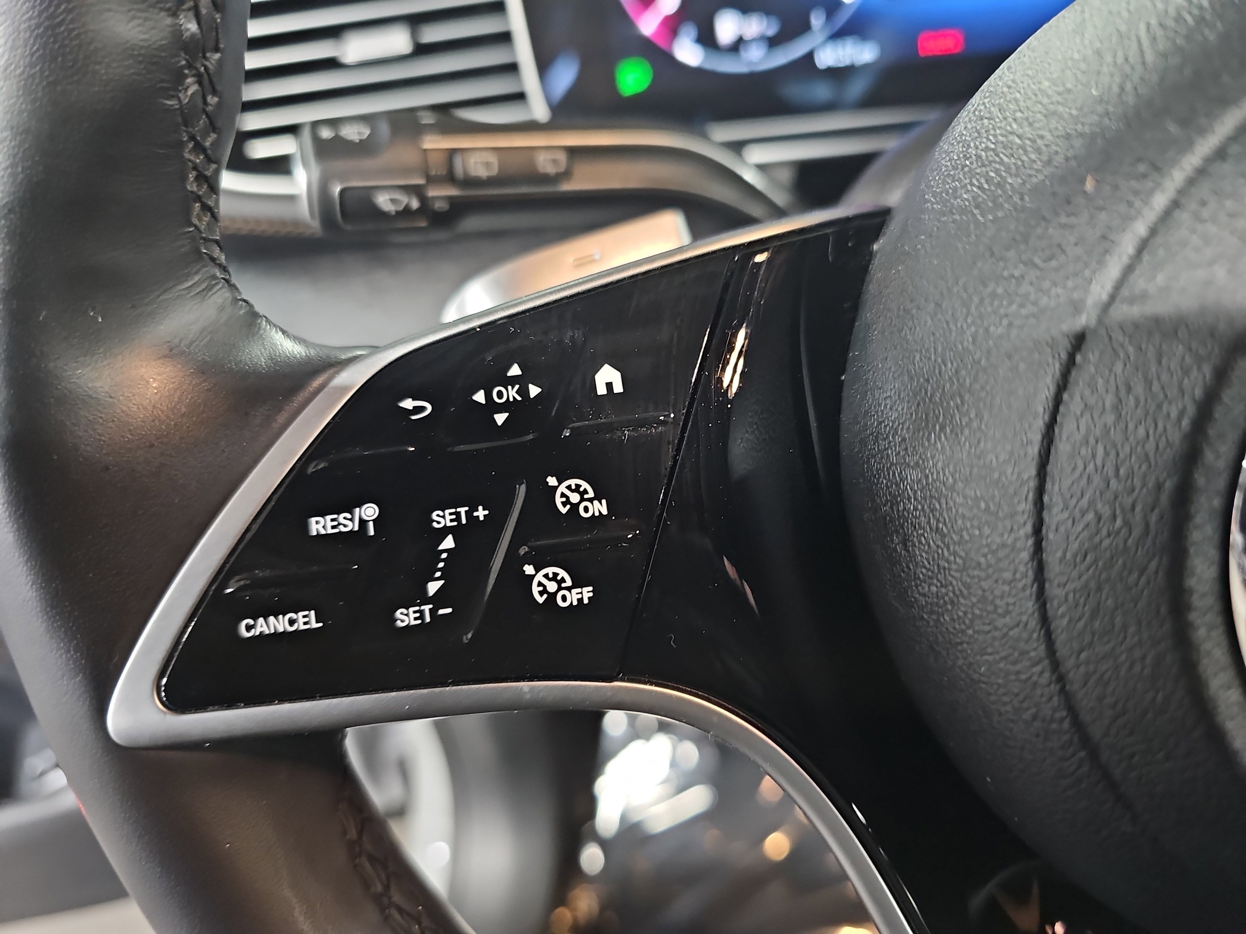 Used 2024 Mercedes-Benz GLE 350 4MATIC image 19