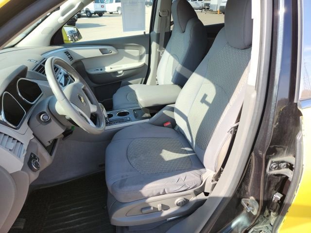 Used 2010 Chevrolet Traverse LT FWD image 23