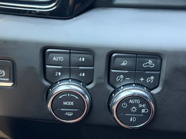 Used 2024 GMC Sierra 2500 AT4 w/ AT4 Premium Plus Package AWD/4WD image 23