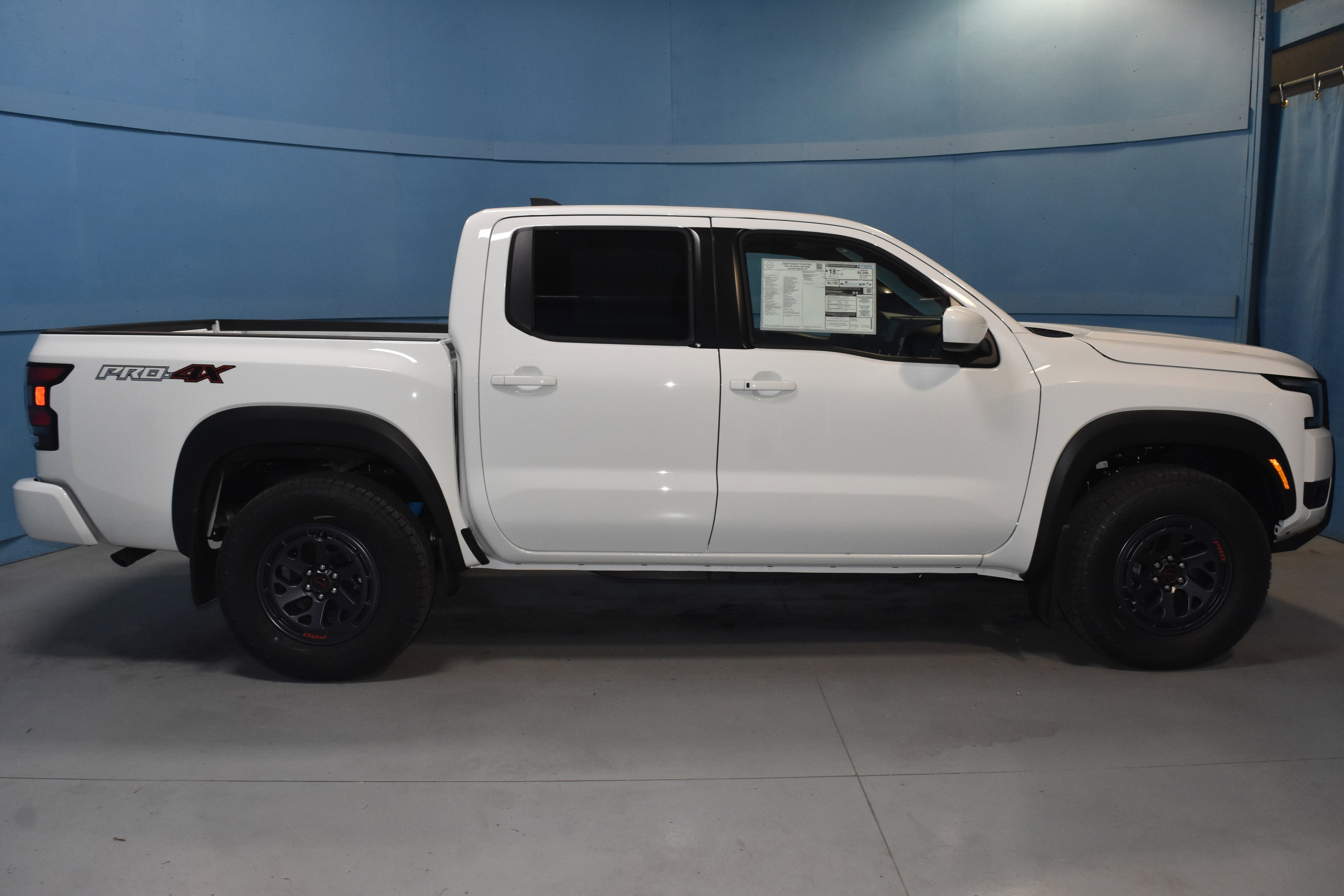 New 2026 Nissan Frontier PRO-4X AWD/4WD image 24