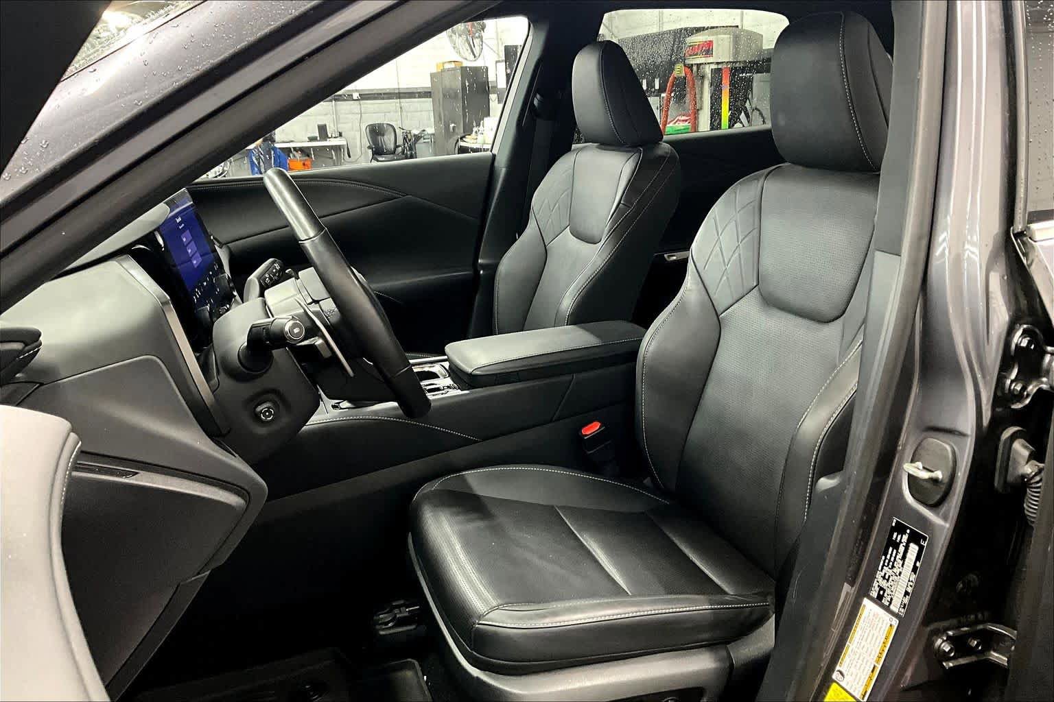 Used 2024 Lexus RX 350 Premium w/ Cold Area Package image 8